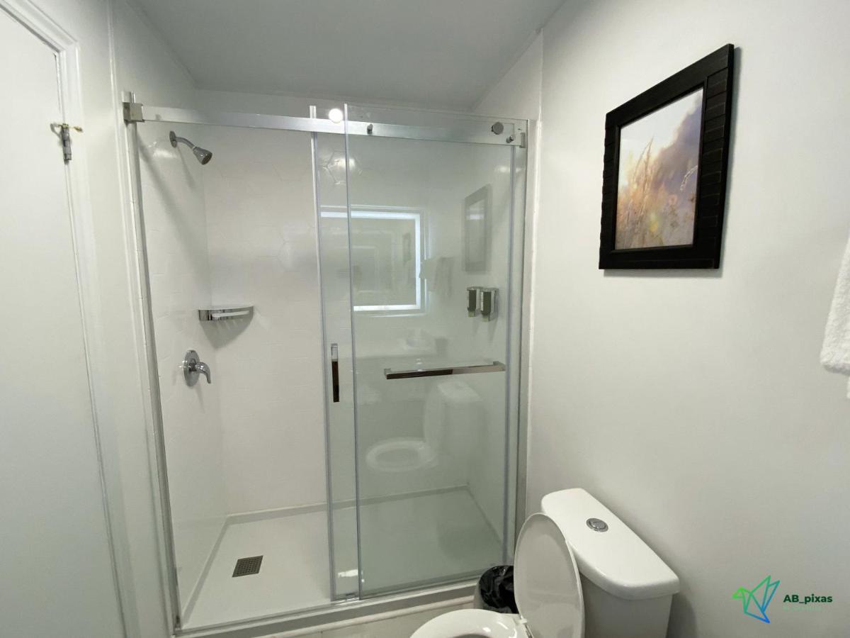Glengarry Extended Stays Труро Экстерьер фото