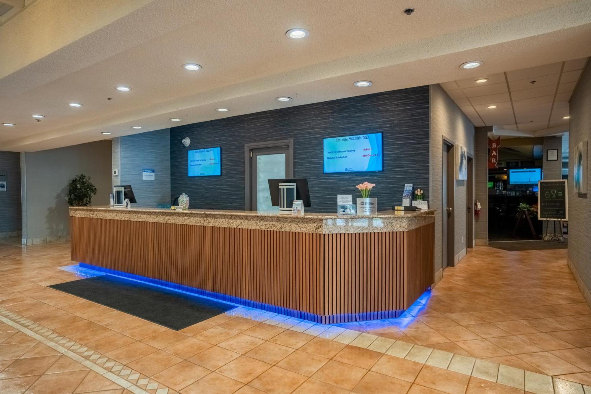 Glengarry Extended Stays Труро Экстерьер фото