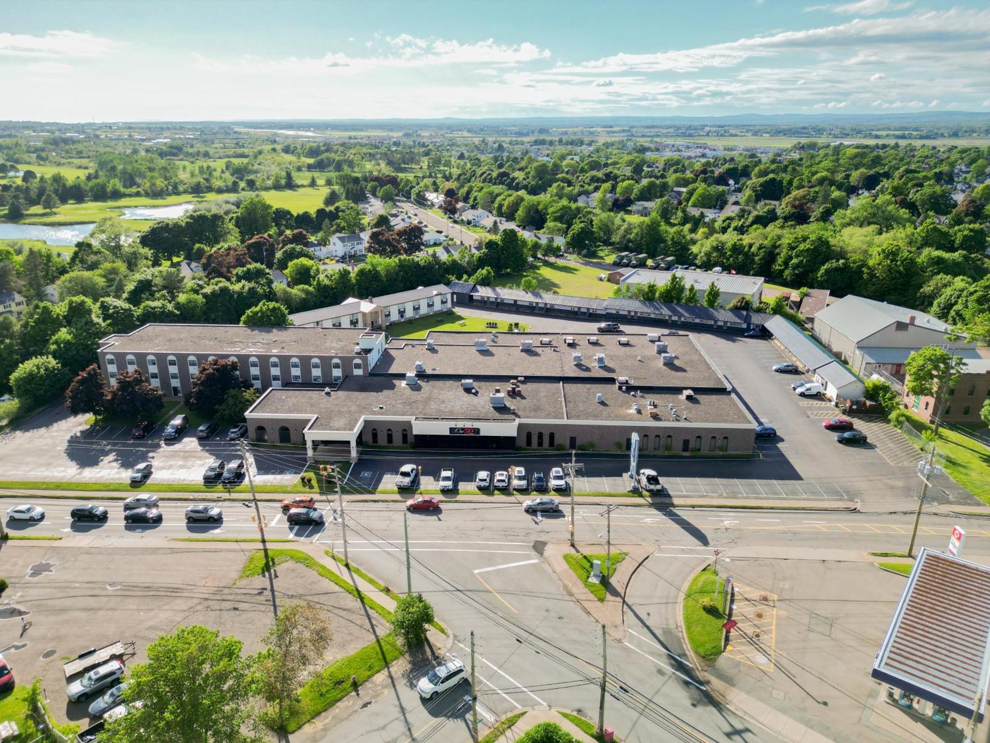 Glengarry Extended Stays Труро Экстерьер фото